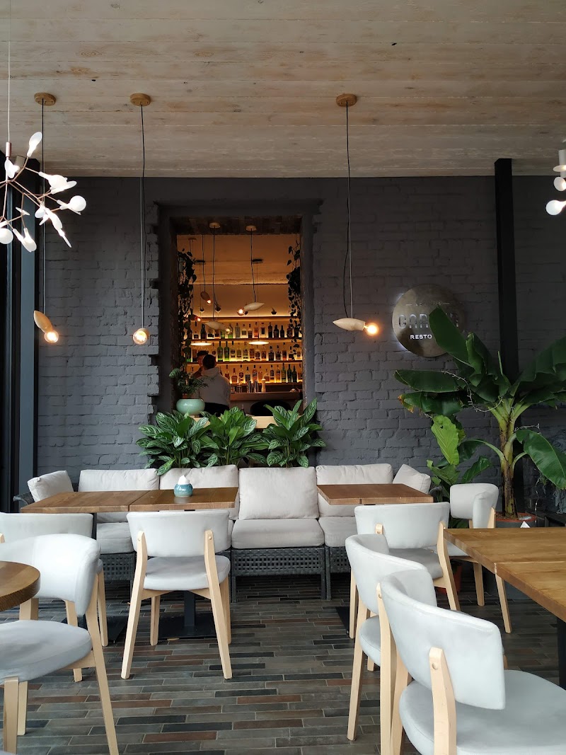 Garden resto bar